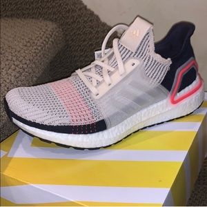 Adidas UltraBOOST 19